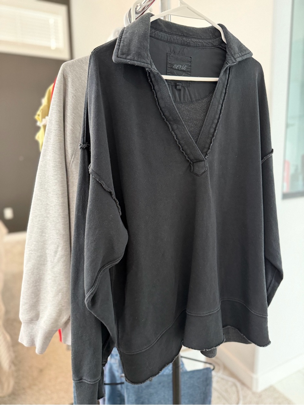 aerie - sweater - small